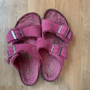 Birkenstock womans Fuzzy Magenta Slippers